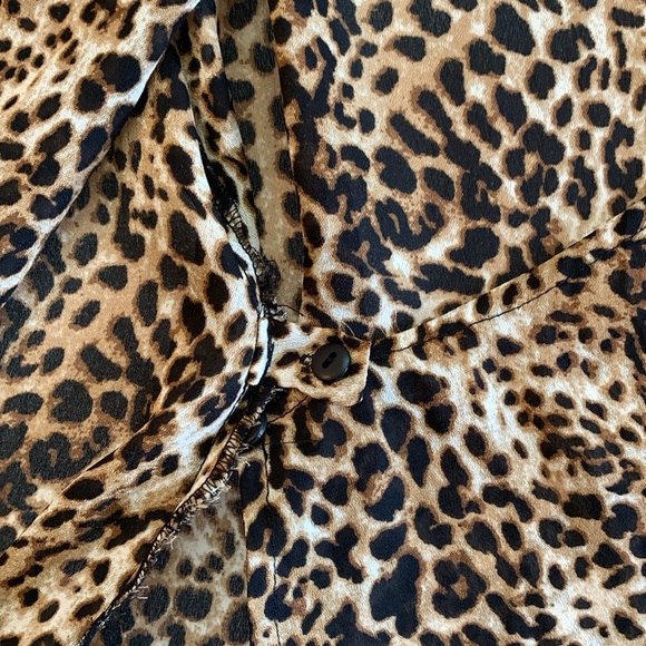 Sunny Leigh Sleeveless Leopard print top with ruffles and side tie - Picture 12 of 16